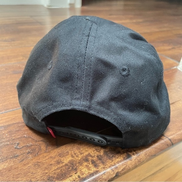 2/$30 Levi's Men's Large Batwing Baseball Adjustable Strap Hat - Picture 3 of 6